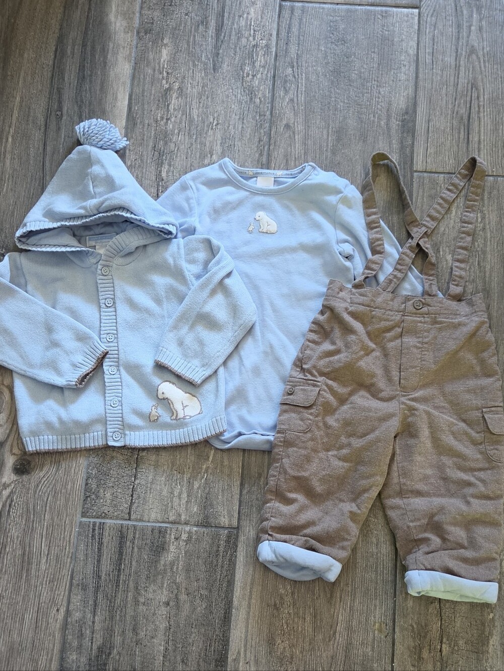 Janie and Jack GUC 12-18 Months Bear Bodysuit, Hooded Sweater & Suspender Pants